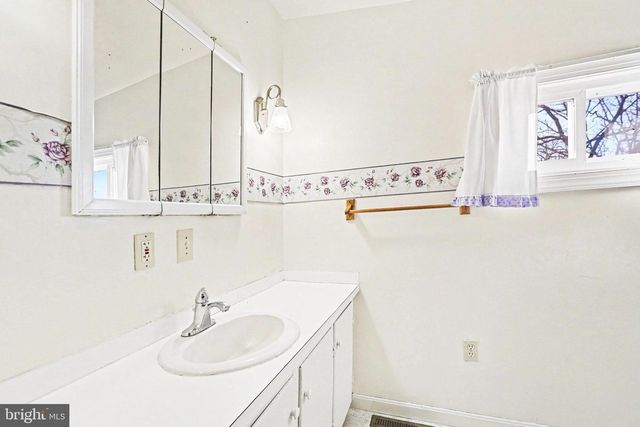 1207 PINE RD, Carlisle, PA 17015