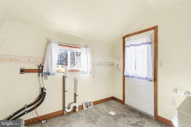 1207 PINE RD, Carlisle, PA 17015