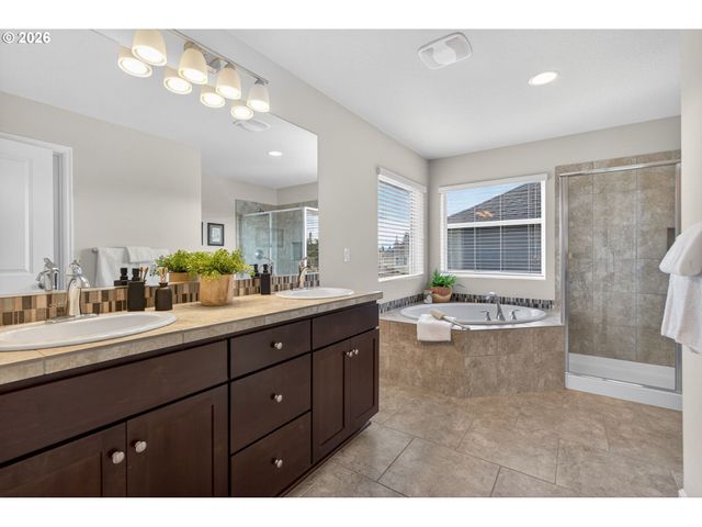 15062 Se Bella Ln, Clackamas, OR 97015