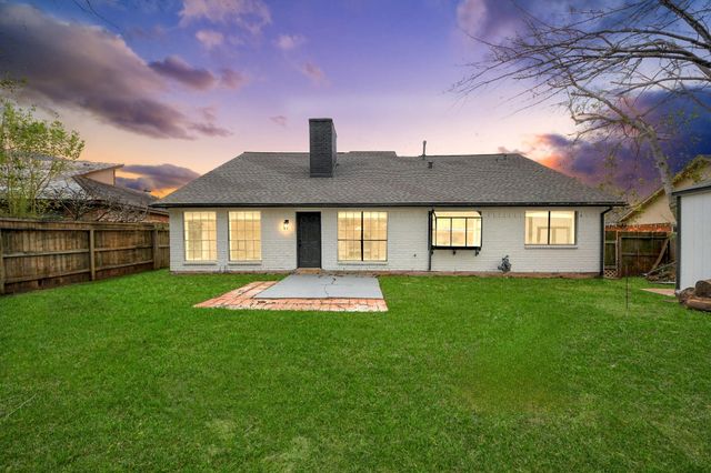 718 Land Grant Drive, Richmond, TX 77406