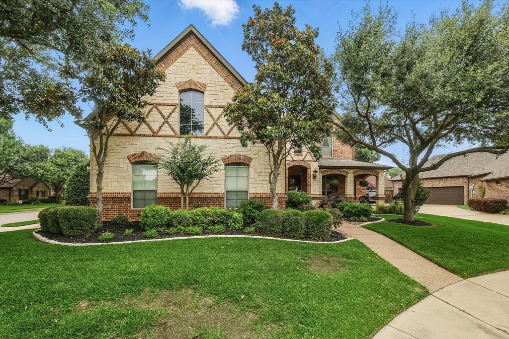 9216 Hailey Court, North Richland Hills, TX 76182