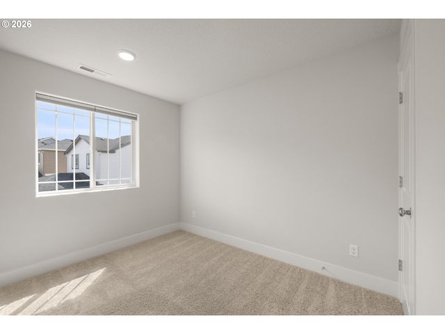 7438 Nw LAUREN Ave, Portland, OR 97229