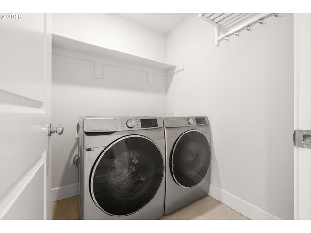 7438 Nw LAUREN Ave, Portland, OR 97229