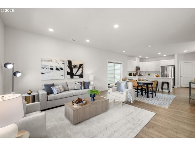 7438 Nw LAUREN Ave, Portland, OR 97229