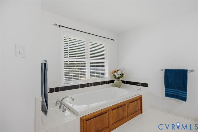 13236 Lea Anna Ln, Hanover, VA 23102