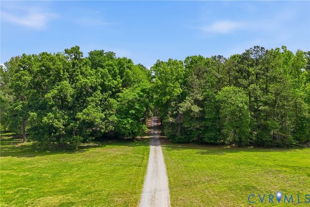 13236 Lea Anna Ln, Hanover, VA 23102