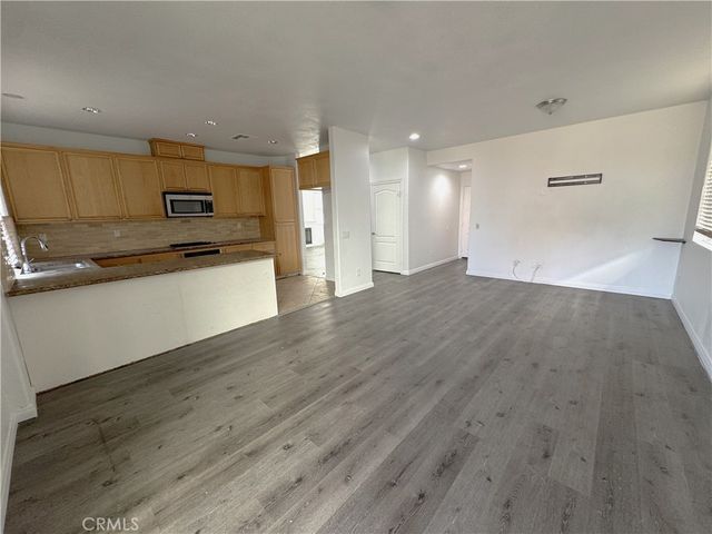 8240 Chamberlain Lane, Reseda, CA 91335