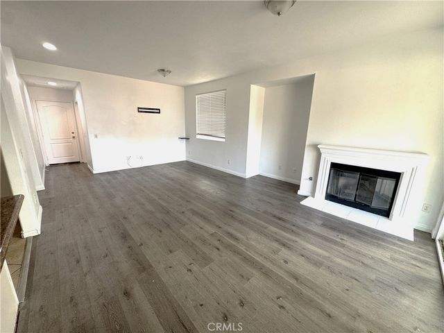 8240 Chamberlain Lane, Reseda, CA 91335