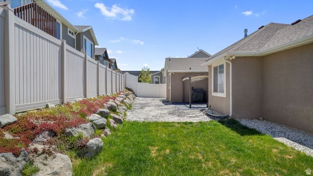 15163 S SKYFALL DR, Bluffdale, UT 84065