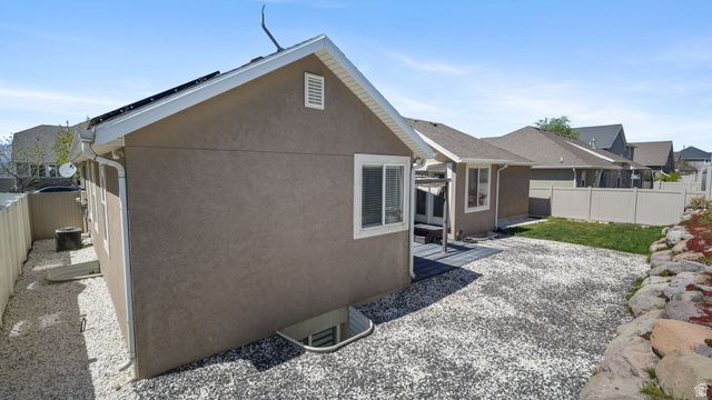 15163 S SKYFALL DR, Bluffdale, UT 84065