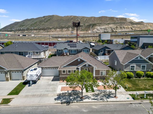 15163 S SKYFALL DR, Bluffdale, UT 84065