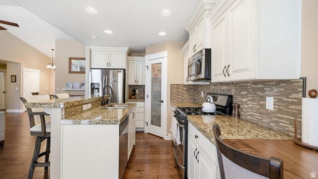 15163 S SKYFALL DR, Bluffdale, UT 84065