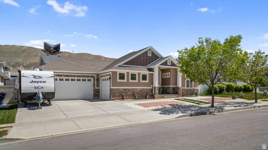 15163 S SKYFALL DR, Bluffdale, UT 84065
