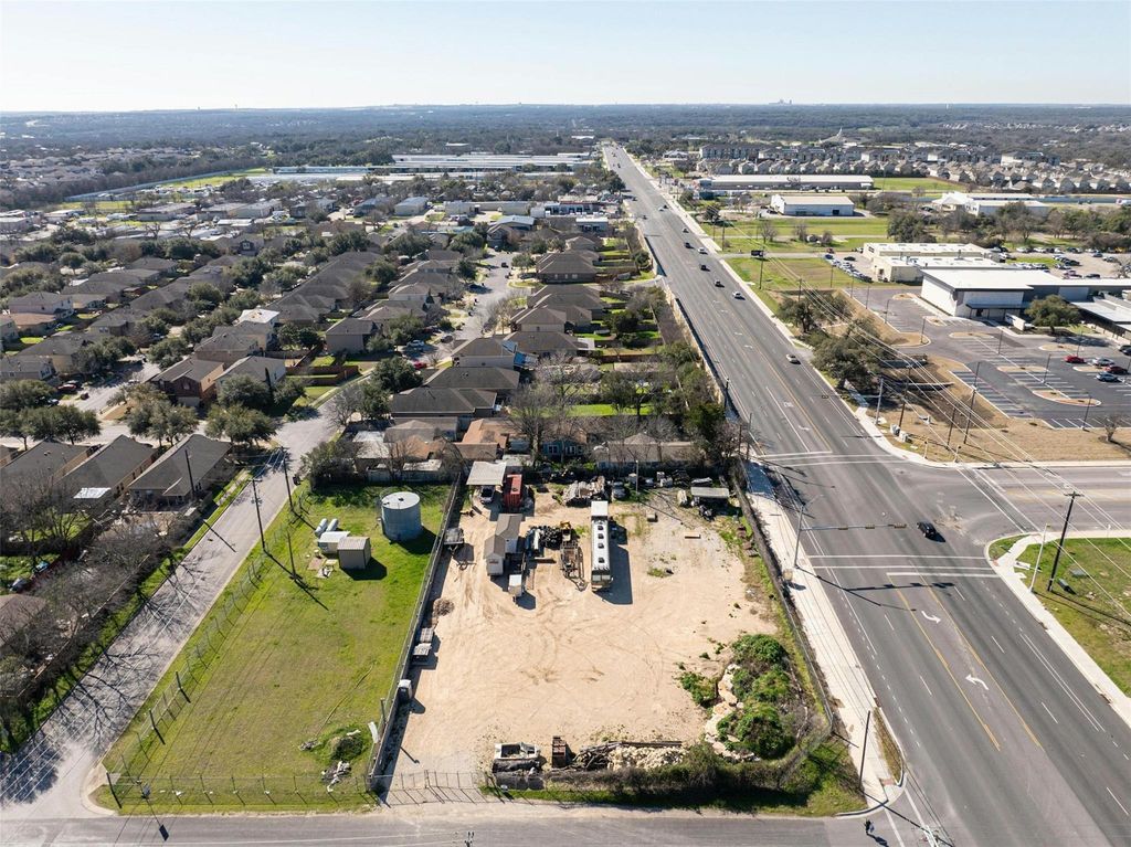 1401 Mooreland DR, Austin, TX 78748