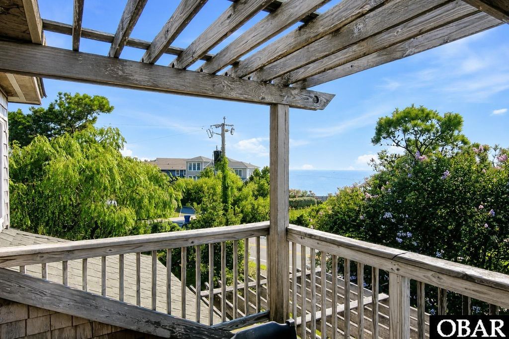 Image 13 of property listing at 101 Ocean Bay Boulevard, Duck, NC 27949