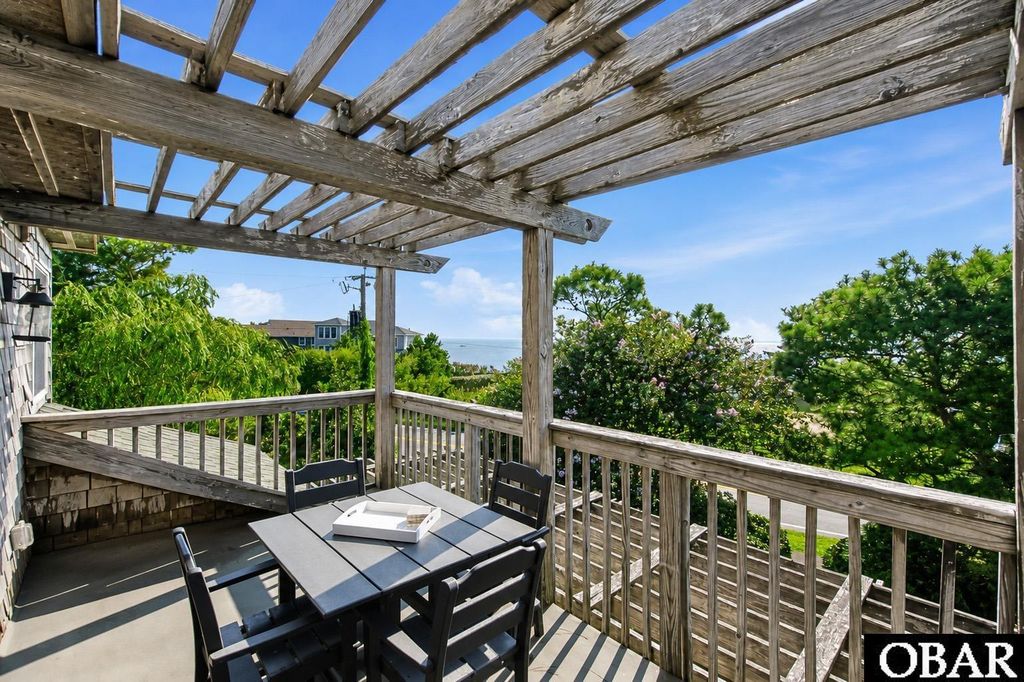 Image 14 of property listing at 101 Ocean Bay Boulevard, Duck, NC 27949