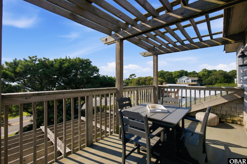 Image 15 of property listing at 101 Ocean Bay Boulevard, Duck, NC 27949