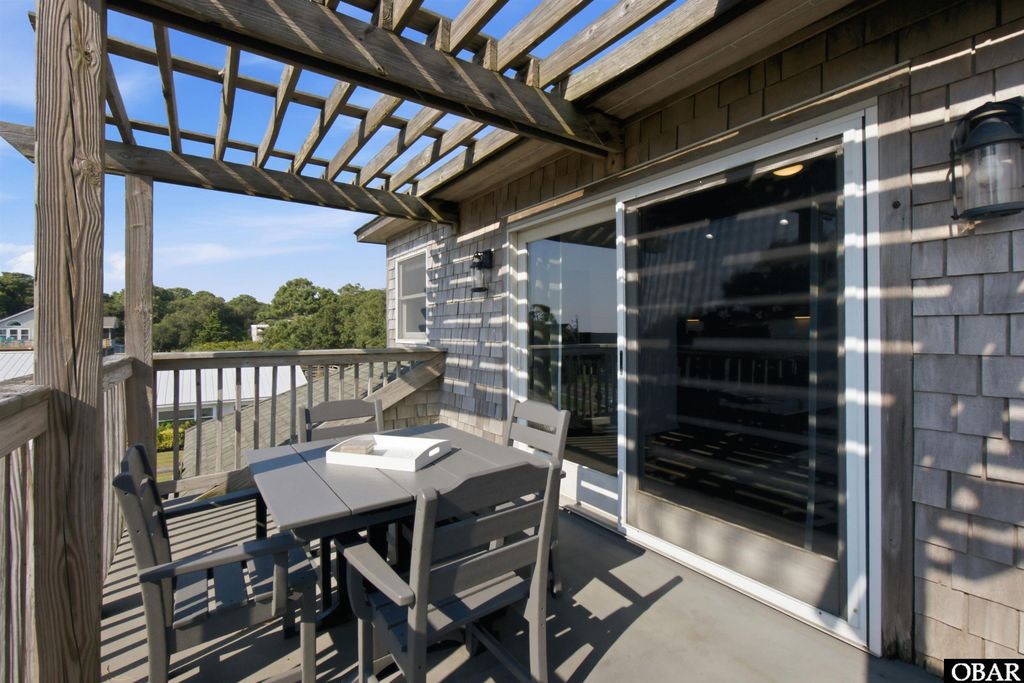 Image 16 of property listing at 101 Ocean Bay Boulevard, Duck, NC 27949
