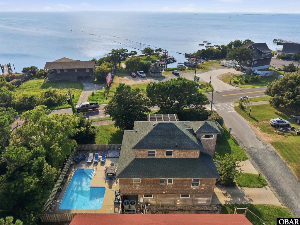 Image 9 of property listing at 101 Ocean Bay Boulevard, Duck, NC 27949