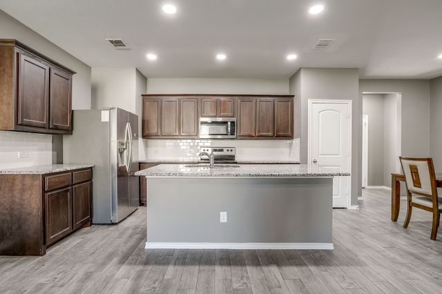 417 Milverton Drive, Fort Worth, TX 76036