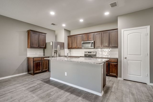 417 Milverton Drive, Fort Worth, TX 76036