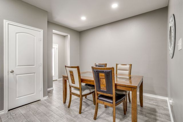 417 Milverton Drive, Fort Worth, TX 76036