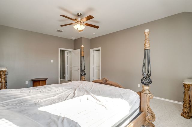 417 Milverton Drive, Fort Worth, TX 76036