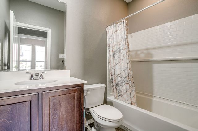 417 Milverton Drive, Fort Worth, TX 76036