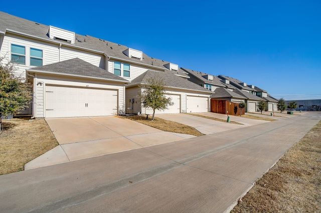 417 Milverton Drive, Fort Worth, TX 76036