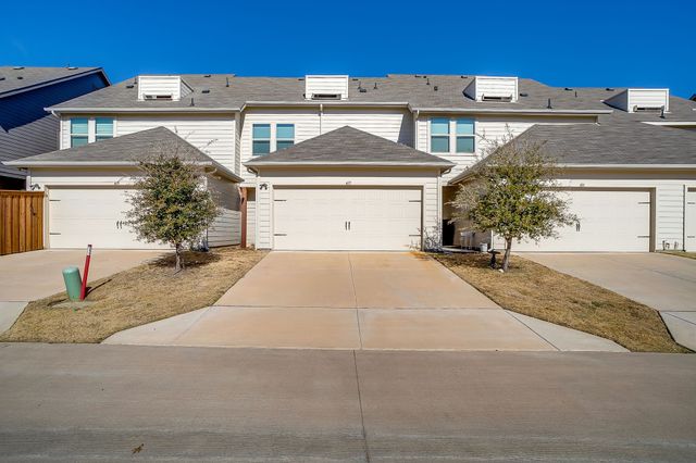 417 Milverton Drive, Fort Worth, TX 76036