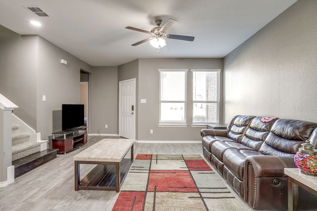 417 Milverton Drive, Fort Worth, TX 76036