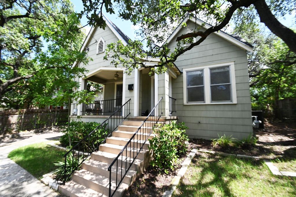 1007 REAGAN TER, Austin, TX 78704