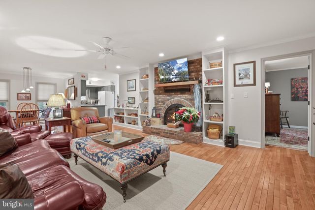 7 HAMMOND LN, Fredericksburg, VA 22407