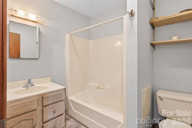 404 Ciccone Drive, Hendersonville, NC 28791