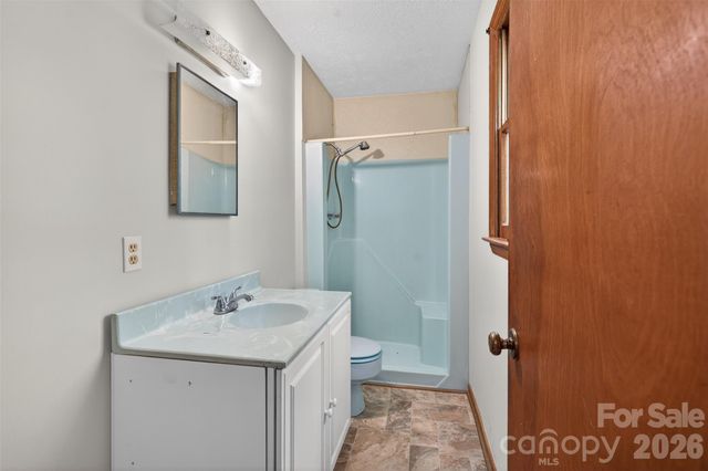 404 Ciccone Drive, Hendersonville, NC 28791