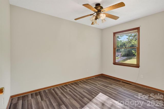 404 Ciccone Drive, Hendersonville, NC 28791