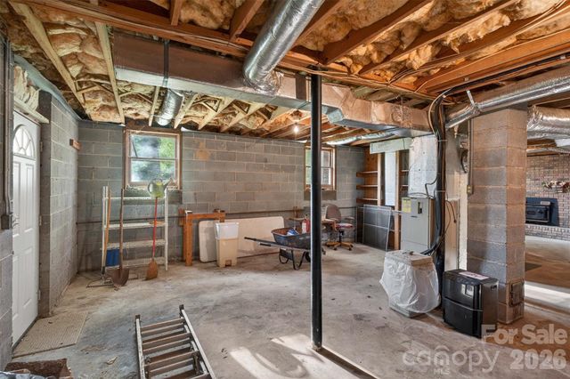 404 Ciccone Drive, Hendersonville, NC 28791