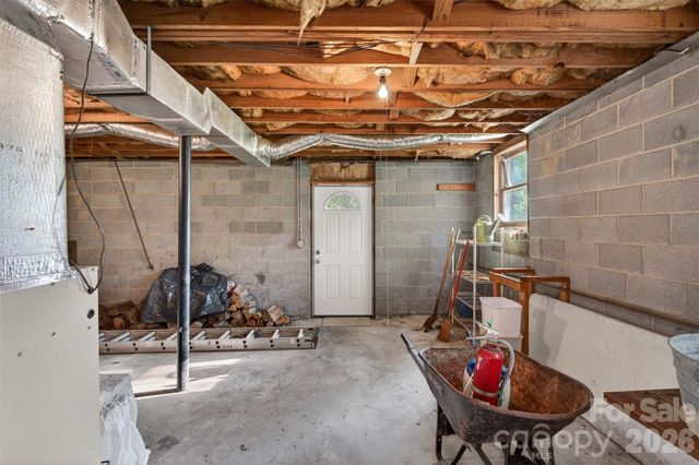 404 Ciccone Drive, Hendersonville, NC 28791