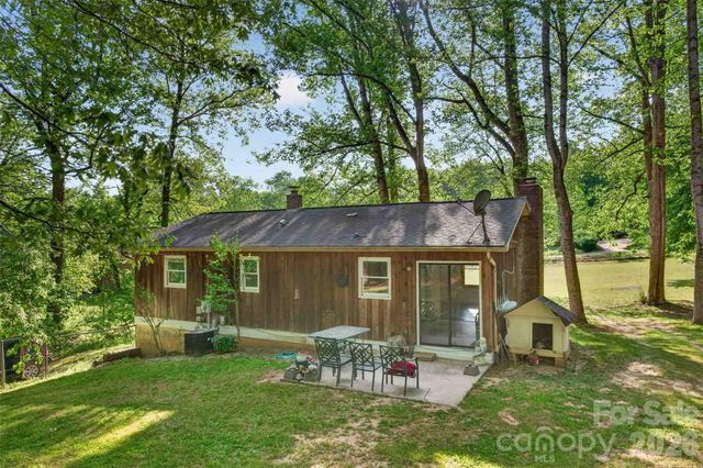 404 Ciccone Drive, Hendersonville, NC 28791