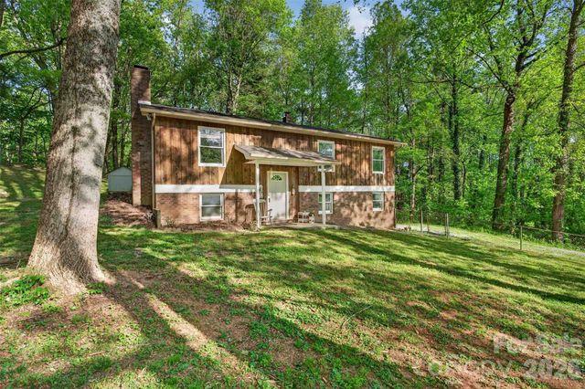 404 Ciccone Drive, Hendersonville, NC 28791