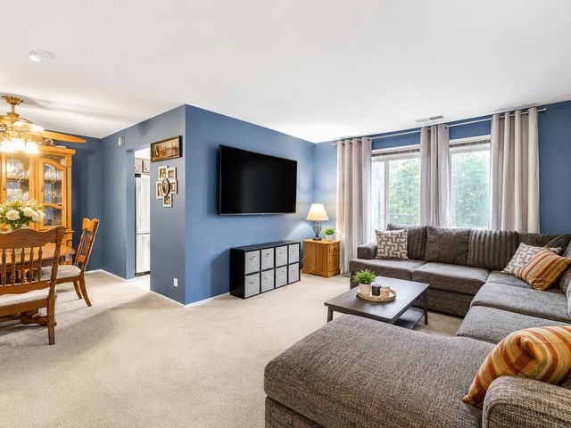 1059 Southbury Lane, Wheeling, IL 60090