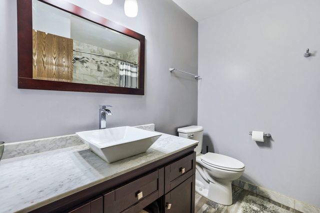 1059 Southbury Lane, Wheeling, IL 60090