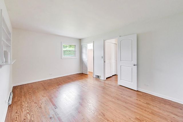 3N361 N Howard Avenue, Elmhurst, IL 60126