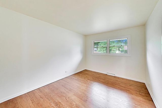 3N361 N Howard Avenue, Elmhurst, IL 60126
