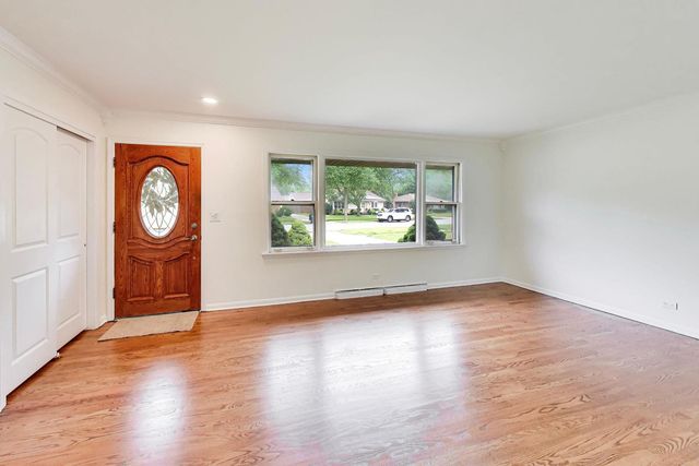 3N361 N Howard Avenue, Elmhurst, IL 60126