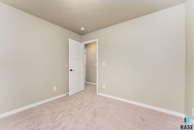 1230 N POPLAR Ave Avenue, Tea, SD 57064