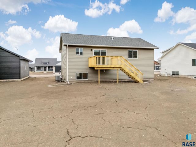 1230 N POPLAR Ave Avenue, Tea, SD 57064
