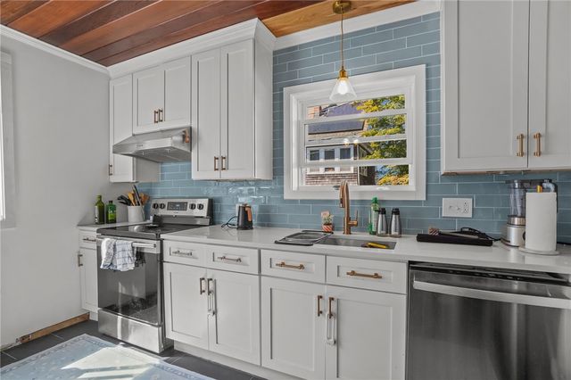 2 Channing Place, Newport, RI 02840