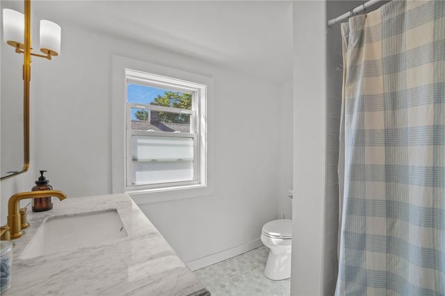 2 Channing Place, Newport, RI 02840
