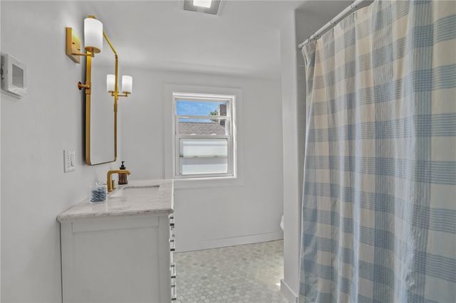 2 Channing Place, Newport, RI 02840